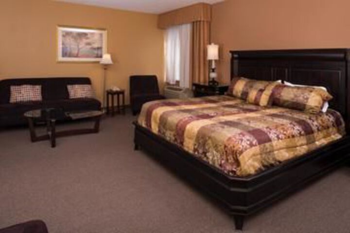 Ramada Plaza Rochester Airport