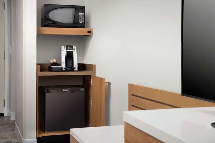 Room 10 of 42