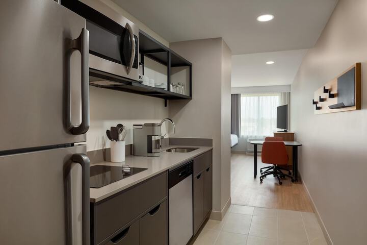 LivSmart Studios by Hilton Kokomo