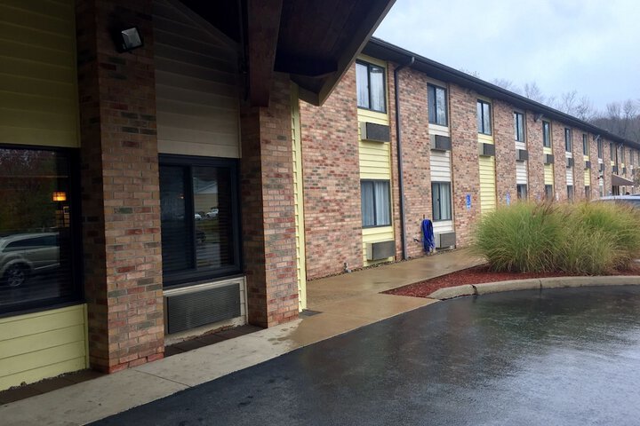 Hotel 3 of 35