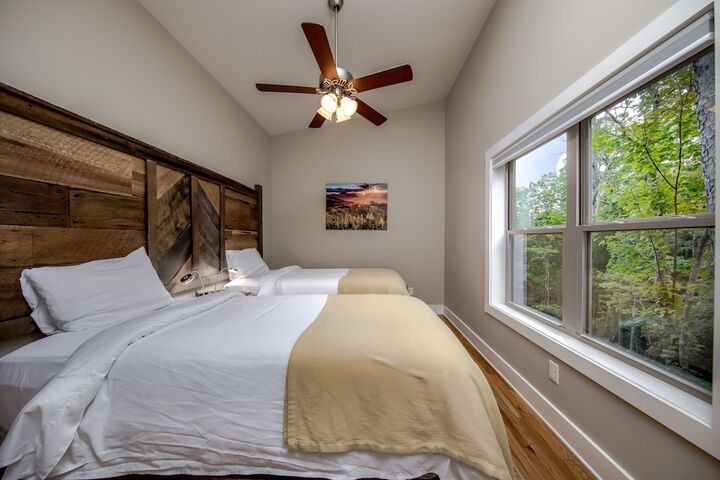 Pilot Cove Forest Lodging