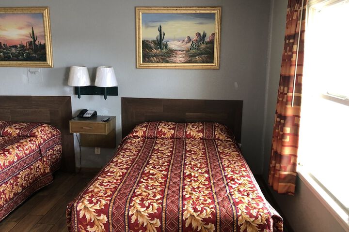 Room 15 of 24