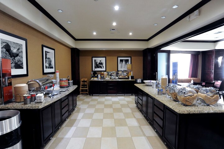 Dining 106 of 123