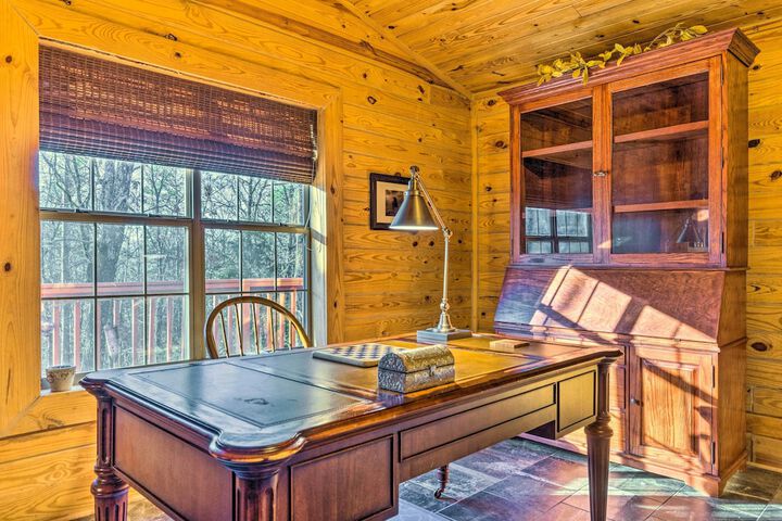 Pet-friendly Cabot Cabin w / Fenced Yard!