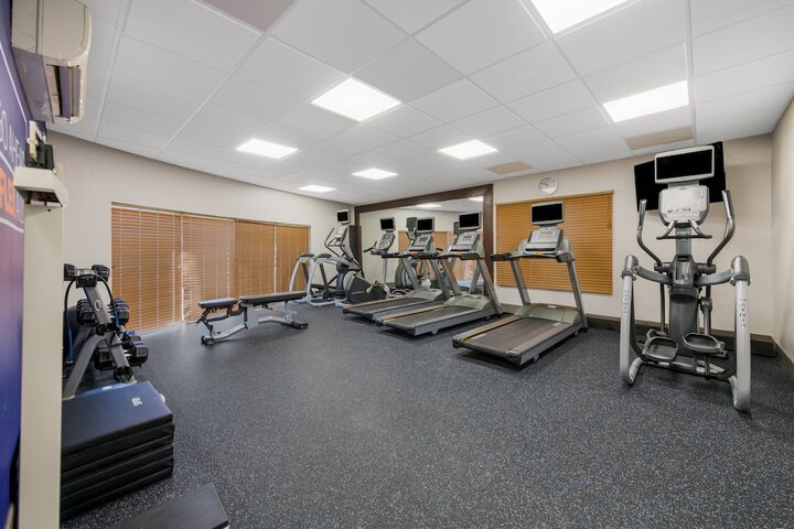 Holiday Inn Express Hampton - Coliseum Central by IHG