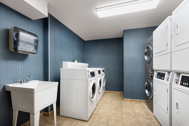 Homewood Suites by Hilton Manchester / Airport