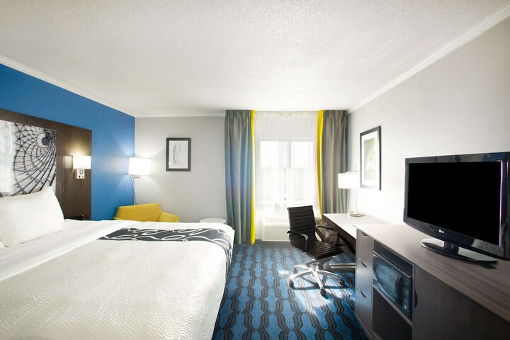 Room 32 of 55