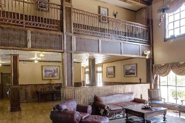 Hotel Interior 18 of 49