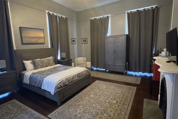 Room 118 of 171