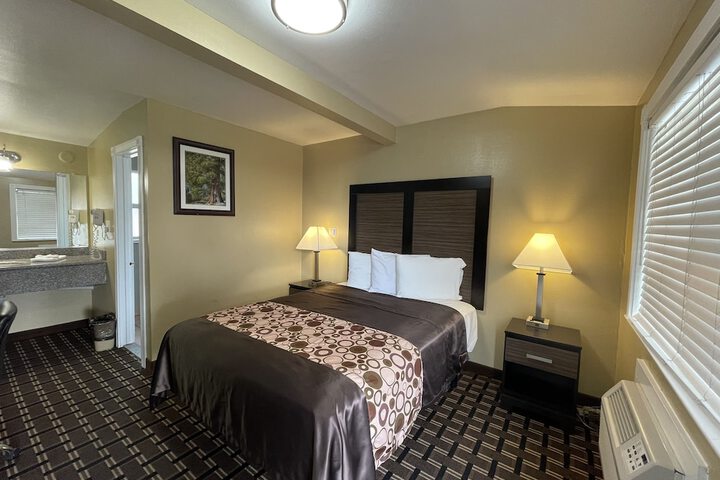 Room 43 of 51