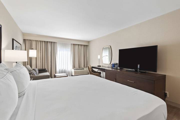 Room 22 of 48