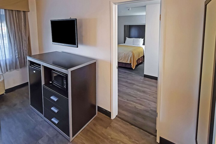 Room 26 of 64