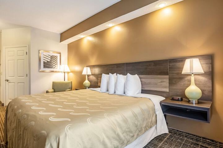 Room 15 of 35