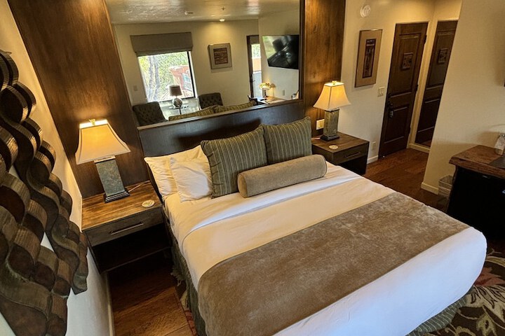 Room 63 of 285