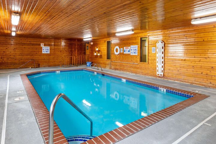 Pool 4 of 49