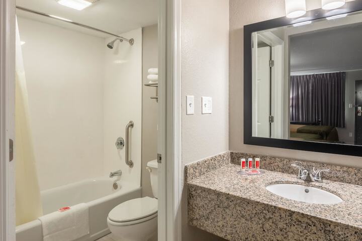 Room 20 of 26
