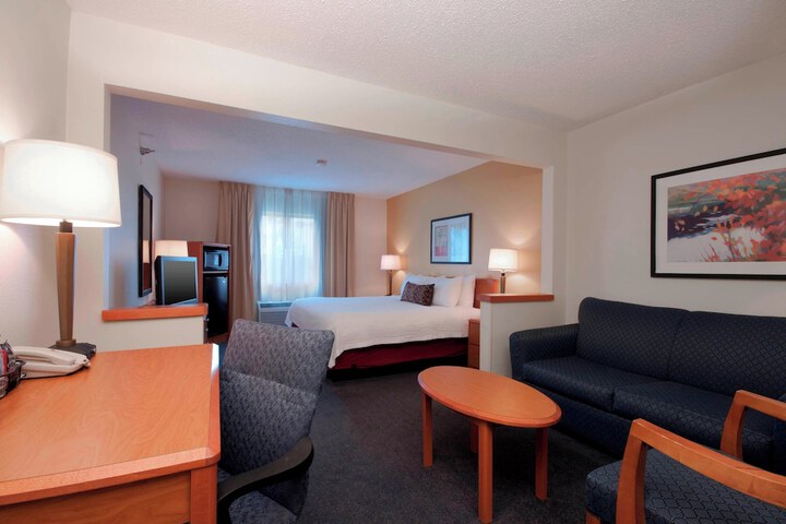 Room 14 of 28