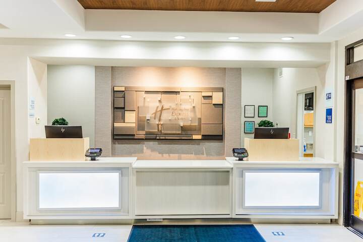 Holiday Inn Express Greenville by IHG