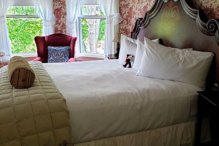 Moseley Cottage Inn & Town Motel