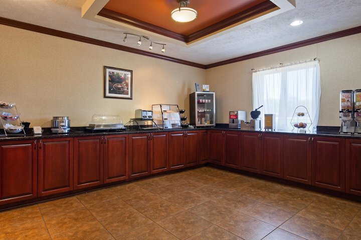 Breakfast/Coffee Service 34 of 47