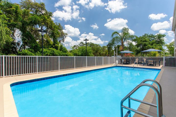 Pool 7 of 35