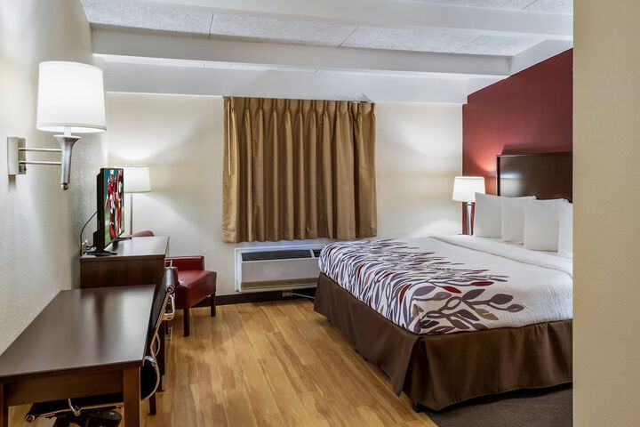 Room 28 of 34