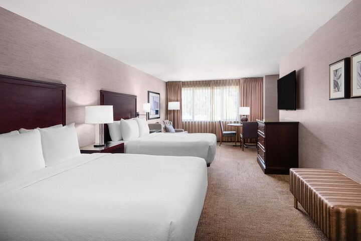 Eastgate Hotel BW Signature Collection