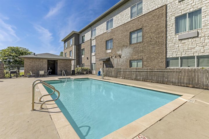 Best Western Plus Sand Bass Inn & Suites