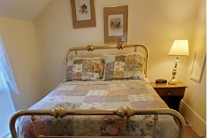 Room 21 of 49