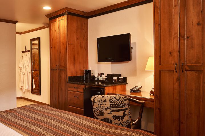Room 42 of 59