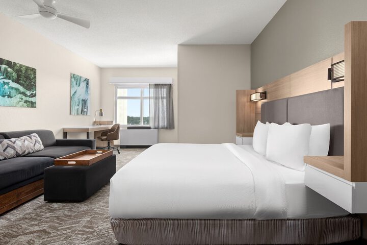 Room 15 of 28