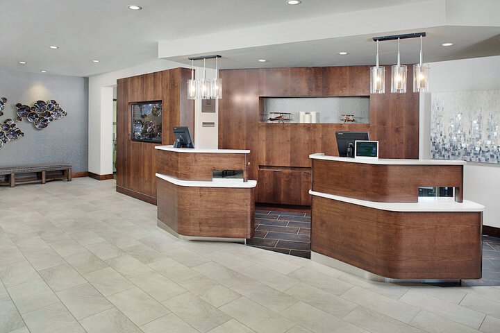 Courtyard by Marriott Manchester - Boston Regional Airport