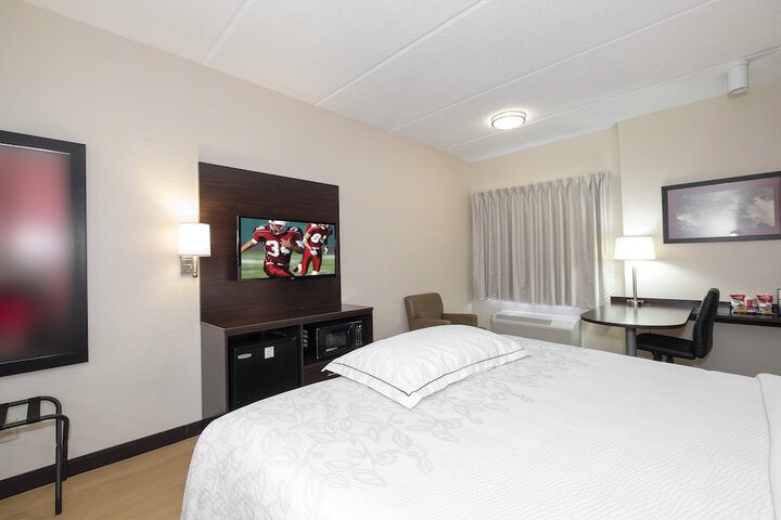 Room 34 of 40