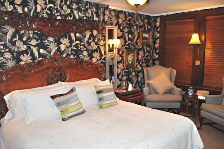 Stay Fairfield - Fairfield Place and Fairfield Manor Bed & Breakfast