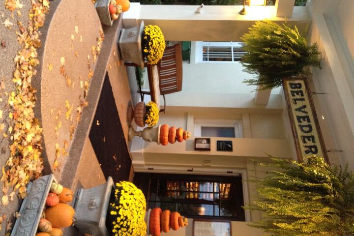 Hotel 6 of 65