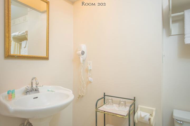 Room 73 of 170