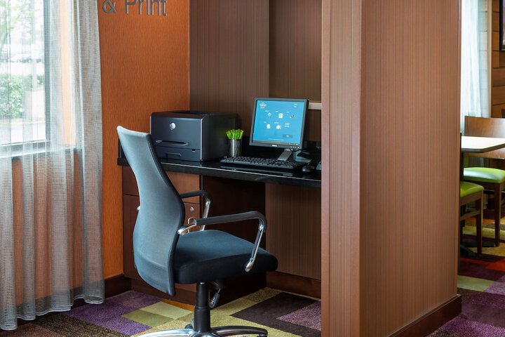 Business Center 29 of 29