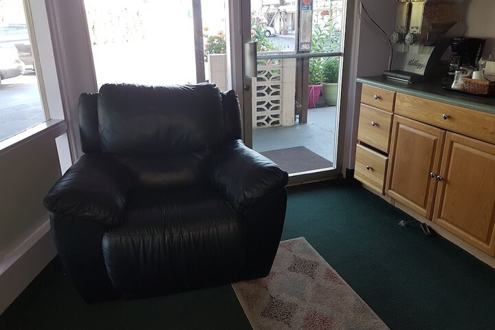 Town House Motel Inc