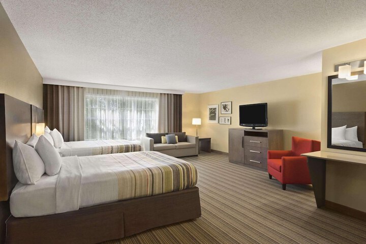 Country Inn & Suites by Radisson Ankeny - Des Moines