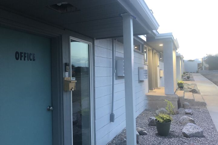 Blue Sage Inn & Suites
