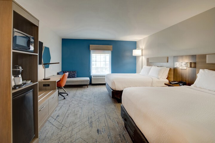Room 10 of 48