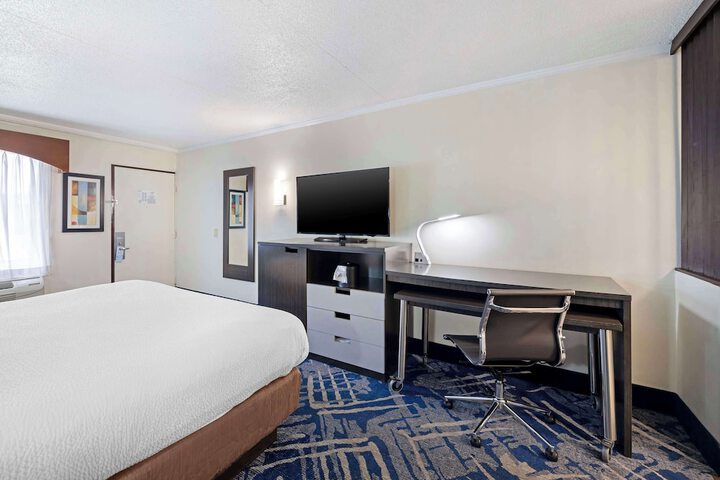 Room 19 of 27
