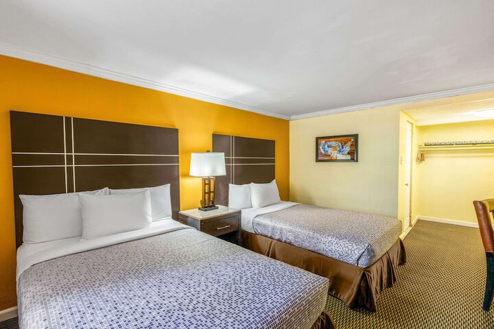 Room 16 of 27