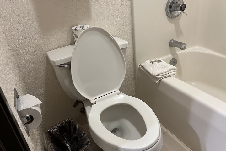 Room 46 of 64