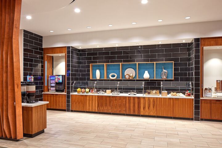 Breakfast/Coffee Service 35 of 41