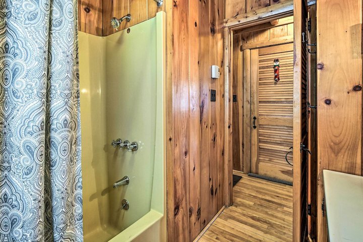 Andover Cabin Retreat w / Hot Tub & Fireplace!