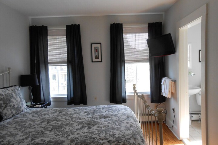 Room 9 of 41