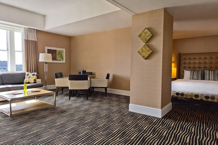 Room 40 of 77