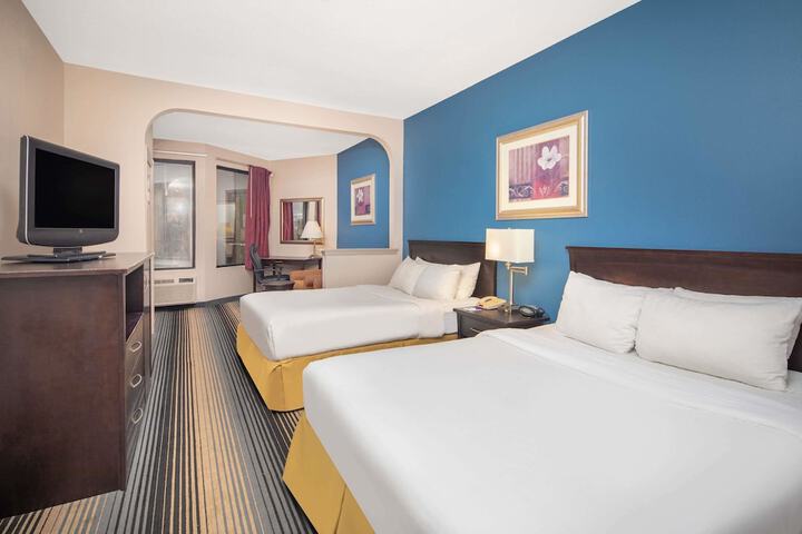 Room 8 of 18