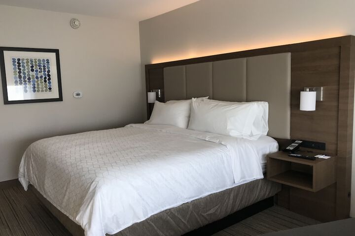 Room 113 of 148